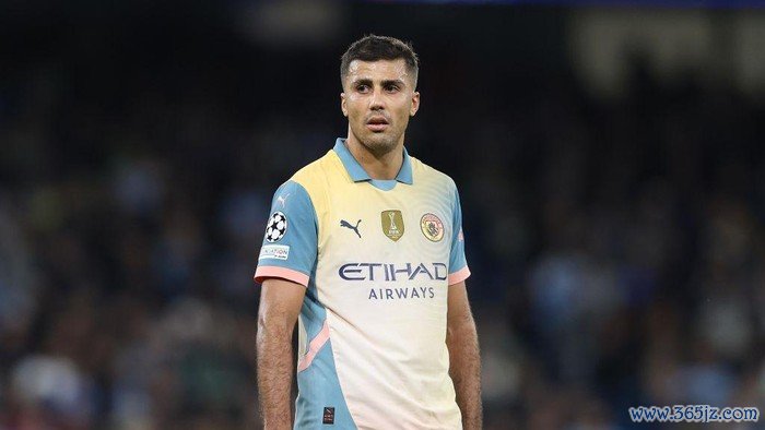 MANCHESTER, ENGLAND - SEPTEMBER 18: Rodri of Manchester City during the UEFA Champions League 2024/25 League Phase MD1 match between Manchester City and FC Internazionale Milano at City of Manchester Stadium on September 18, 2024 in Manchester, England. (Photo by Crystal Pix/MB Media/Getty Images)