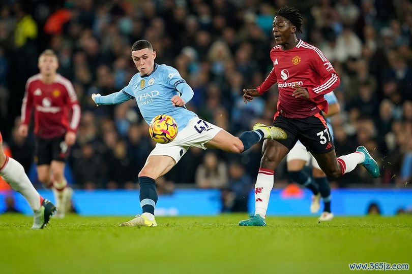 Tak Banyak yang Tahu, Phil Foden Ungkap Ada Awan Kelabu di Ruang Ganti Manchester City 